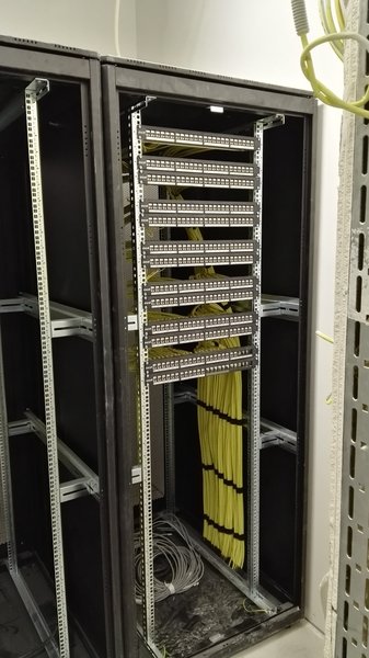 Electricieni si instalatori retele date voce